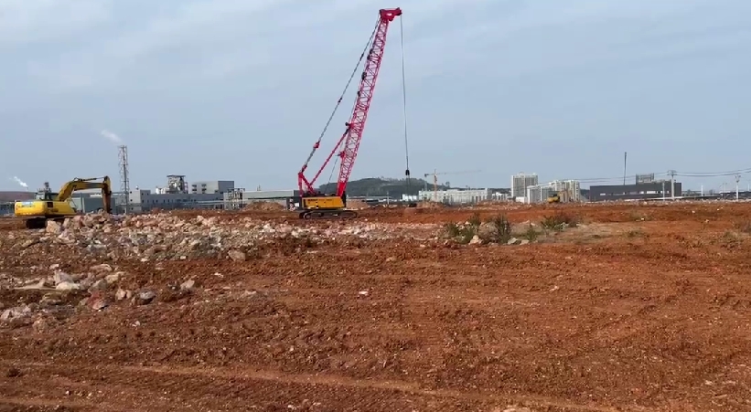 东盛云强夯公司承建宜昌新洋丰精致磷酸项目强夯地基工程（视频）